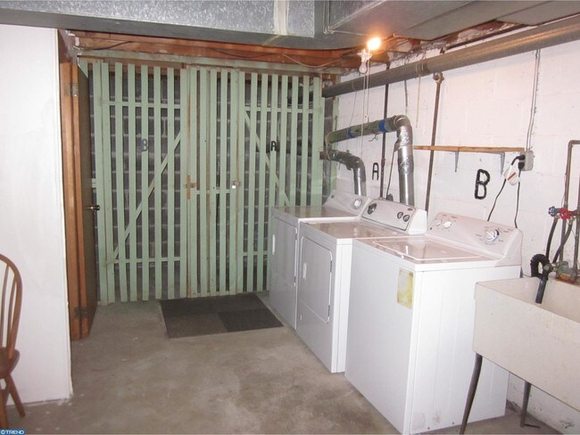 Building Photo - 2026 Welsh Rd