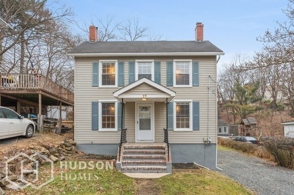 Primary Photo - 17 Mill St