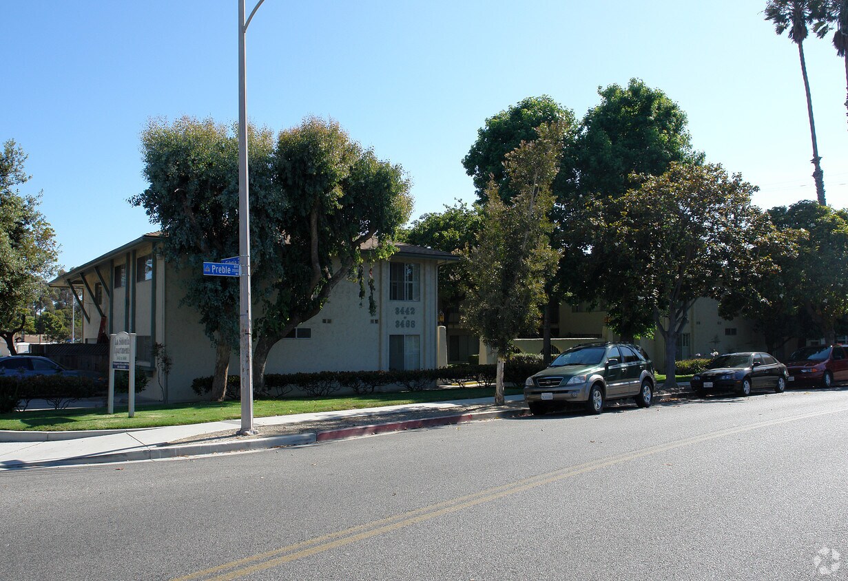 Primary Photo - La Sidonia Apartments