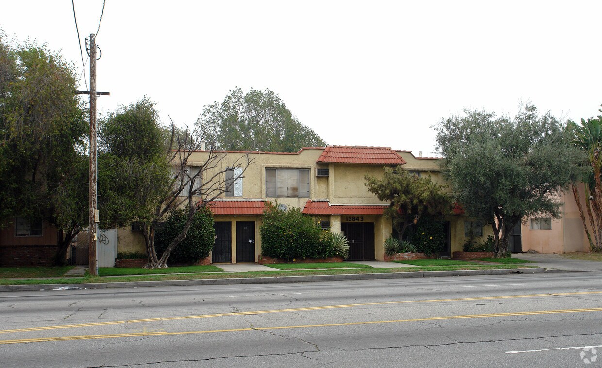 Building Photo - 13843 Sherman Way