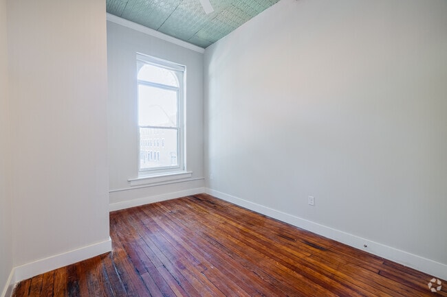 2BR, 2BA - 994SF - Second Bedroom - 2 E Broad St