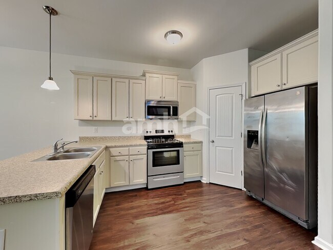 Building Photo - 108 Citrine Ct