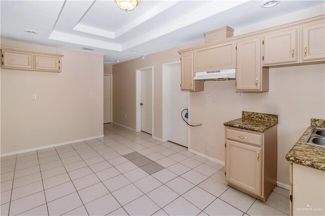 Foto del edificio - 21 E Saenz Ave