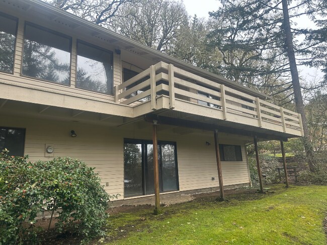 Foto del edificio - 6310 NW Ponderosa Ave