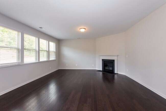 Building Photo - 11366 Cedarvale Farm Pkwy