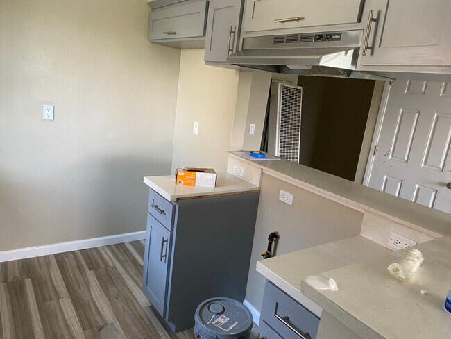 Foto del edificio - 2525 E 3rd St