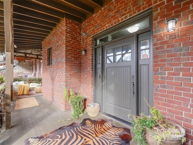 Foto del edificio - 1413 Devon Dr