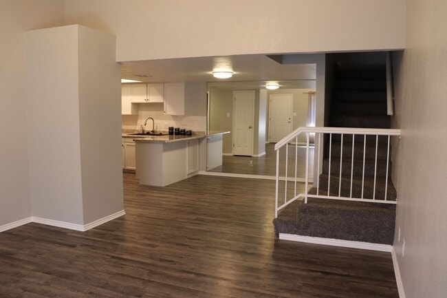 Foto del edificio - Beautiful remodeled 3 bedroom 2.5 bathroom in down town St George!