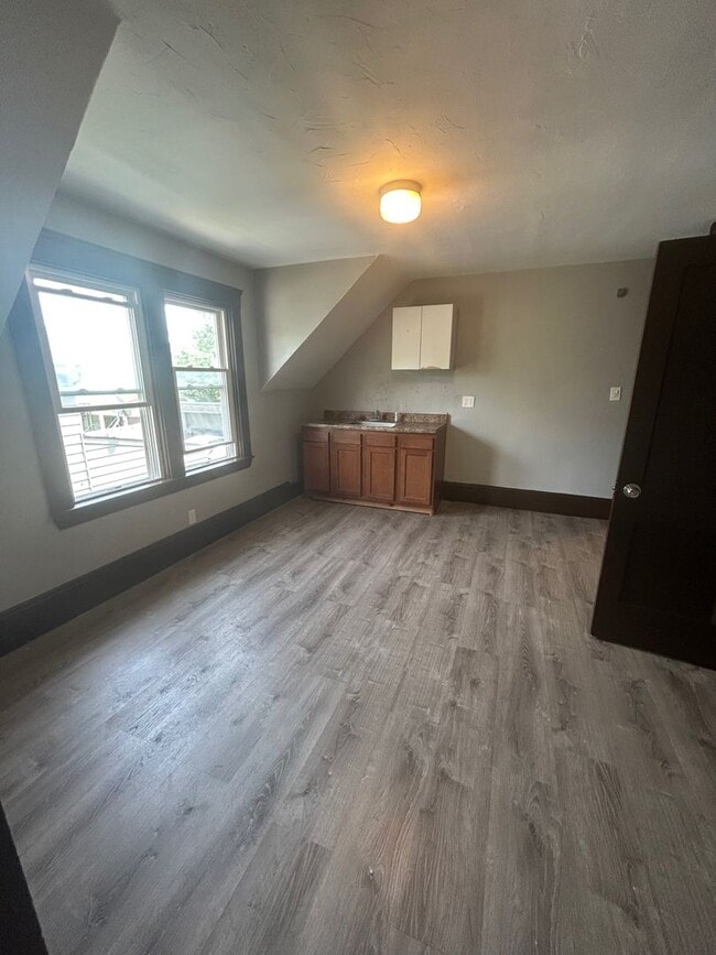 Building Photo - 3525 Dawning Ave