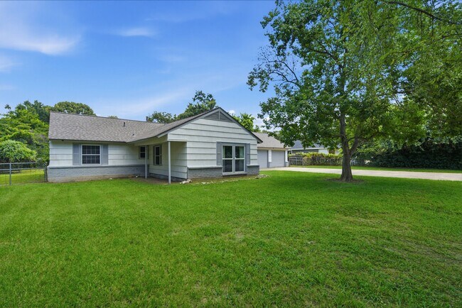 Foto del edificio - 14906 Quaking Aspen Dr