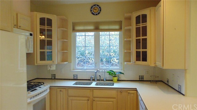 Foto del edificio - 8451 Paradise Valley Blvd