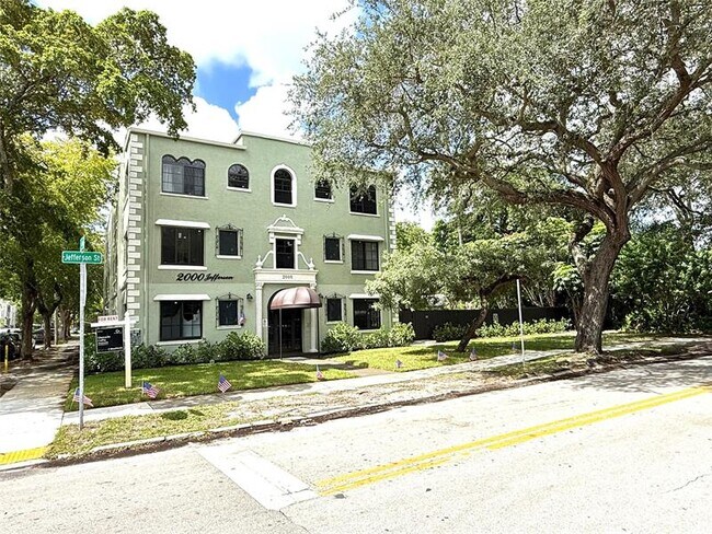 Building Photo - 2000 Jefferson St