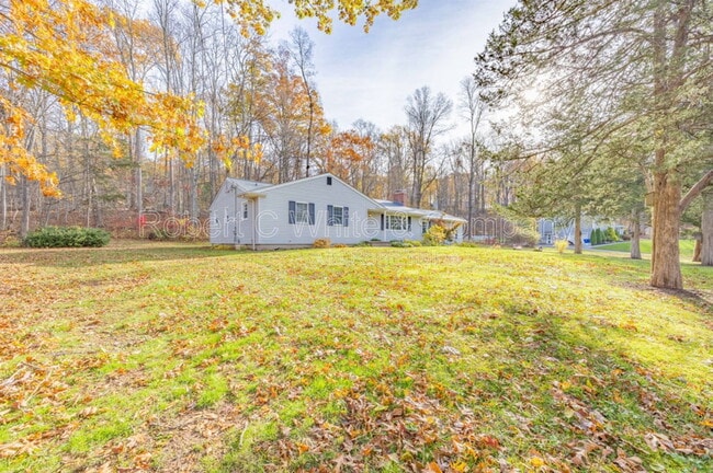 Building Photo - 43 Evergreen Rd