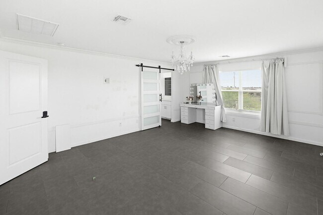 Foto del edificio - 6815 W Encinas Ln