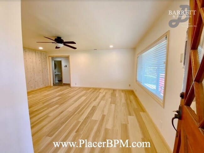 Building Photo - 11815 Kemper Rd