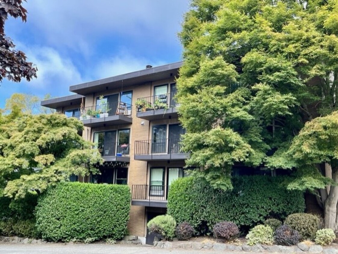 Primary Photo - Aprea View Condominiums ~ Capitol Hill