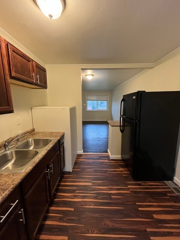 Building Photo - 3009 Columbus Cir