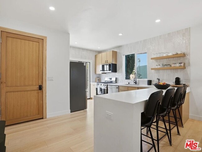 Building Photo - 3014 9th Ave