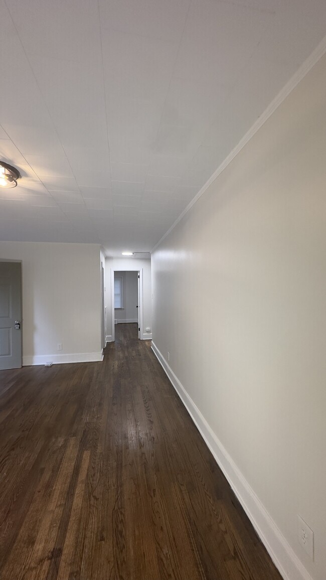 Foto del edificio - 1300 Westwood St
