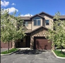 Building Photo - 310 W 1975 N