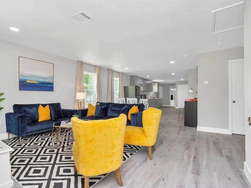 Foto principal - 3413 Mt Pleasant St