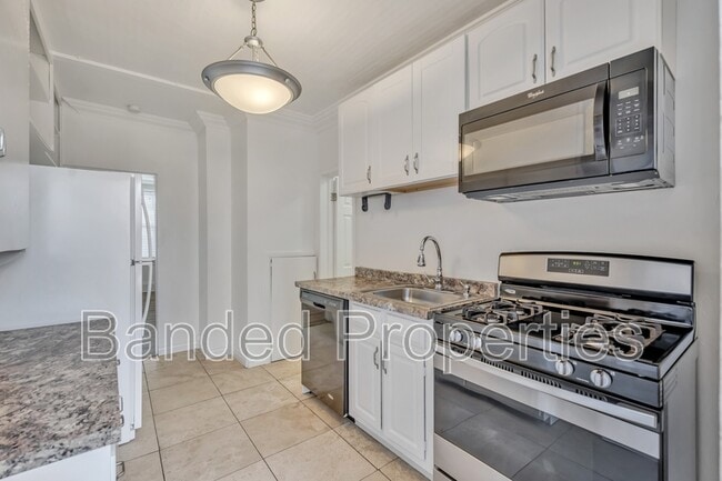 Foto del edificio - 741 E Center St