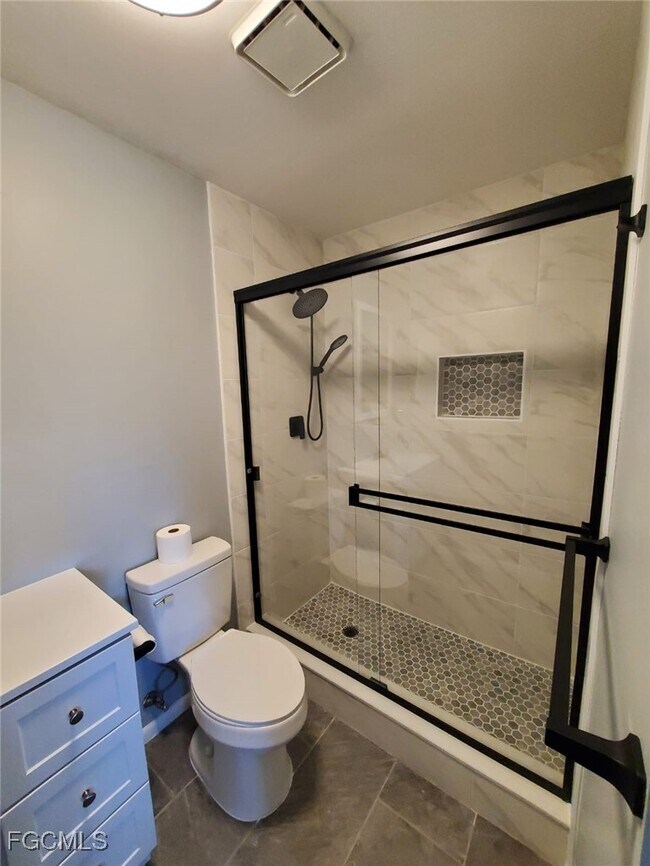 Foto del edificio - 5713 Foxlake Dr