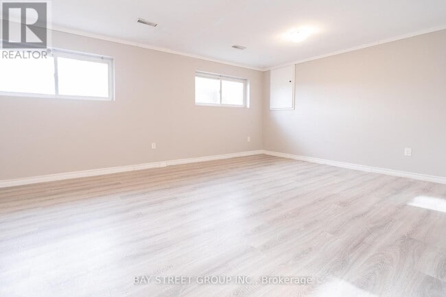 Photo du bâtiment - 15 Old Oxford Rd