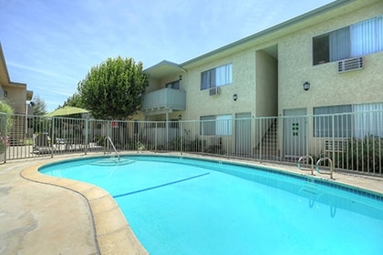 Pool - Cornuta Apartments