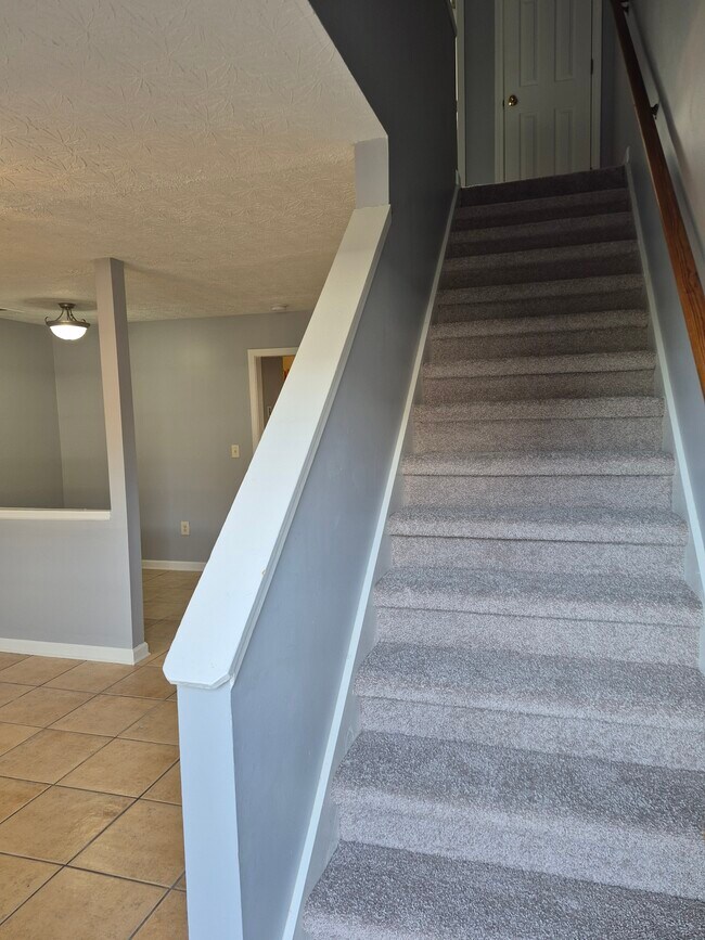 Foto del edificio - 79 Point Place Dr