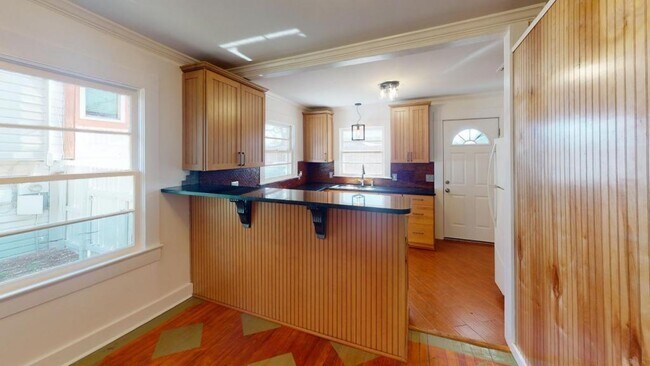 Foto del edificio - 340 N Cove Blvd