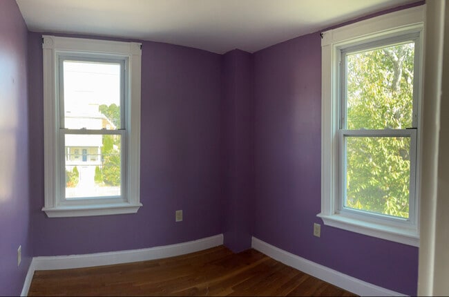 Building Photo - 51 Edison St