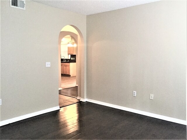 Foto del edificio - 1071 Royal Marquis Cir