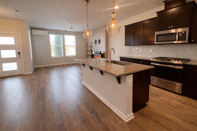 Foto del edificio - Beautiful 3BD Home in Hillsboro!!
