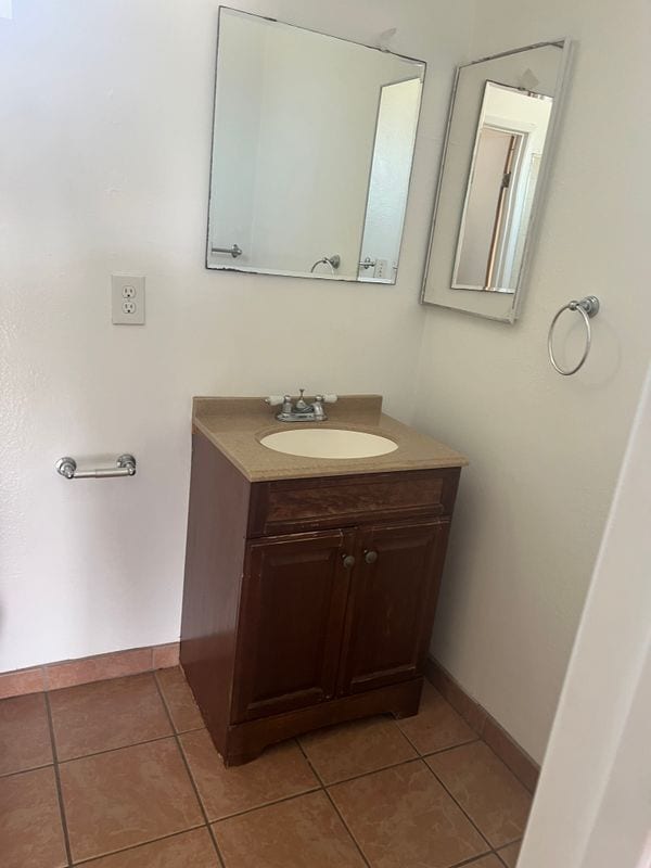 Foto del edificio - 12132 Sitka St