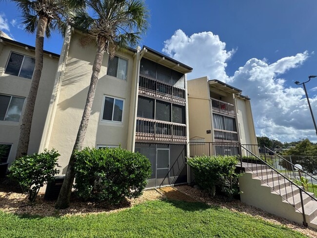 Altamonte Springs 1/1 Condo ~ Lakefront Community ~ Great Amenities!! - Altamonte Springs 1/1 Condo ~ Lakefront Community ~ Great Amenities!!