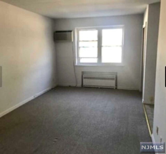 Building Photo - 253 Boulevard
