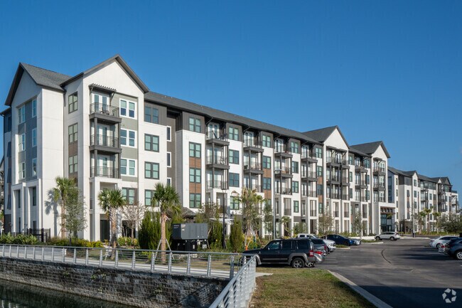 Foto del edificio - The Brooke at Rocky Point