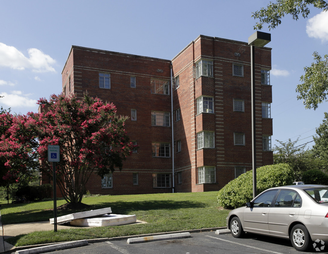 Calvert Manor - Calvert Manor Apartments