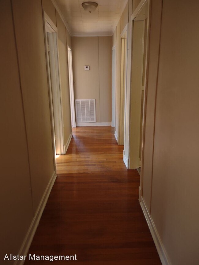 Foto del edificio - 3 br, 1 bath House - 2803 41st Avenue