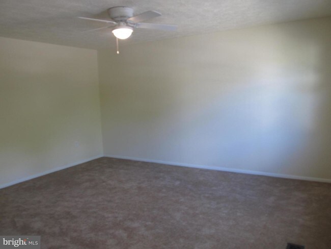 Building Photo - 12356 Quail Woods Dr