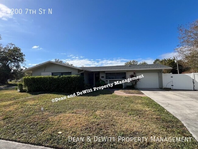 Foto del edificio - 4200 7th St N