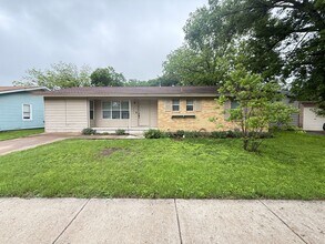 Building Photo - 607 S 3rd St