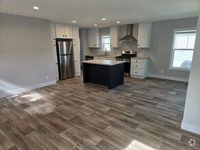 Building Photo - 315 Louva Ln