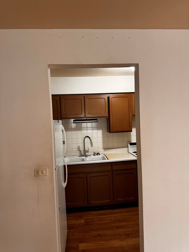 Building Photo - 420 W Aldine Ave