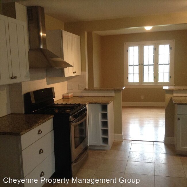 Foto del edificio - 3 br, 2 bath House - 321 West 1st Ave