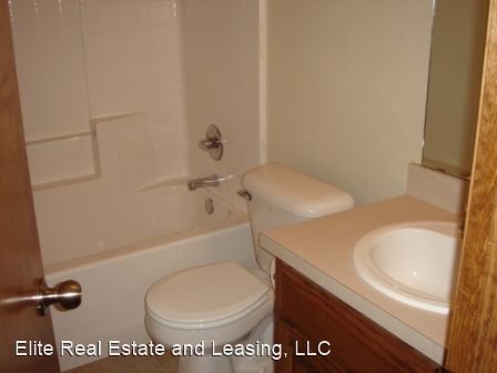 Building Photo - 3 br, 2 bath House - 1408 SE 15TH STREET