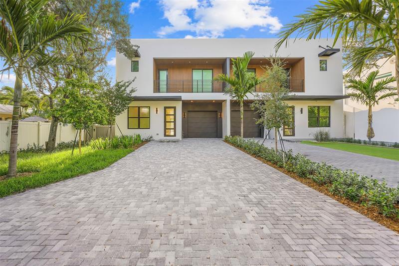 Foto principal - 3294 SW 15th Ave