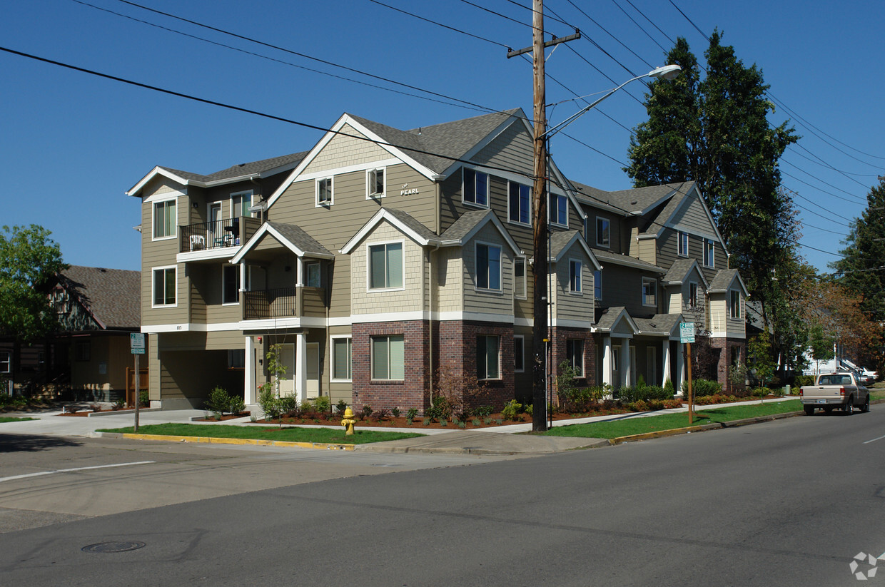 Building Photo - The Madrone