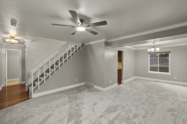 Building Photo - 5647 Old Farm Cir E
